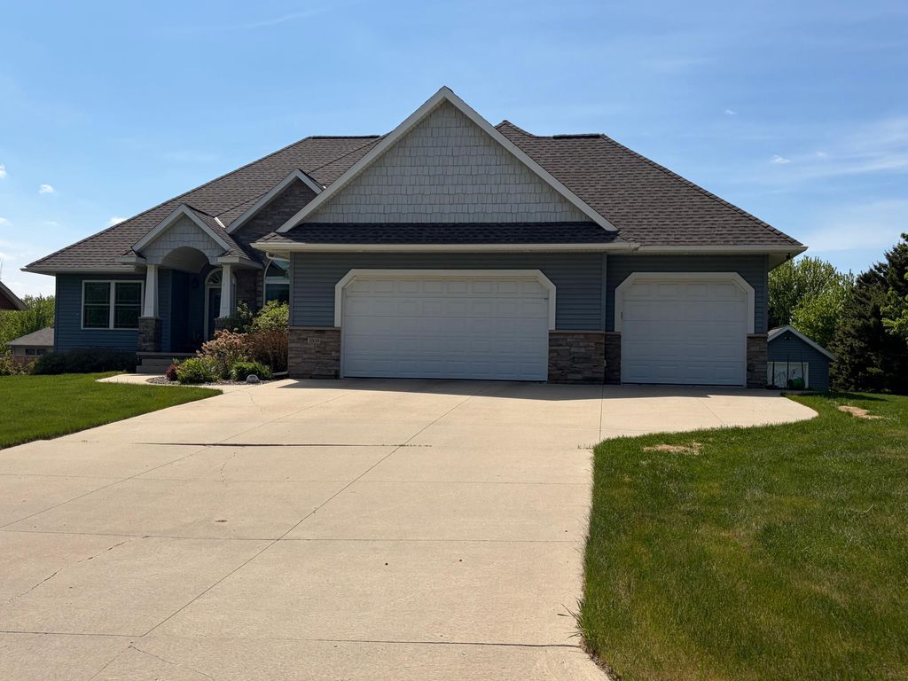 Photo of 1808 4th Street NE, Willmar, MN 56201 (MLS # 7078248)