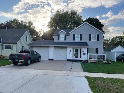 Photo of 1109 9th Street NW, Austin, MN 55912 (MLS # 6767424)