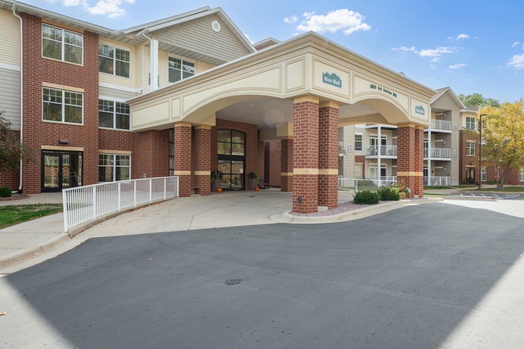 Photo of 1880 3rd Avenue NW #115, Rochester, MN 55901 (MLS # 7159198)