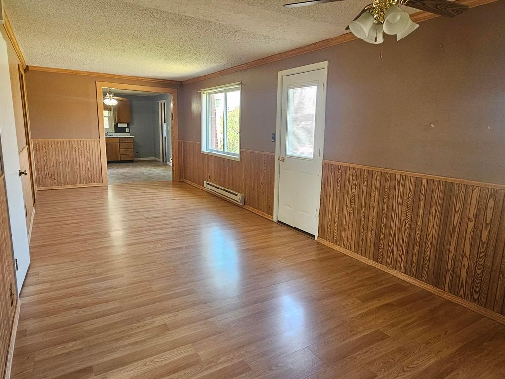 Photo of 127 S State Street, Warren, MN 56762 (MLS # 7079081)