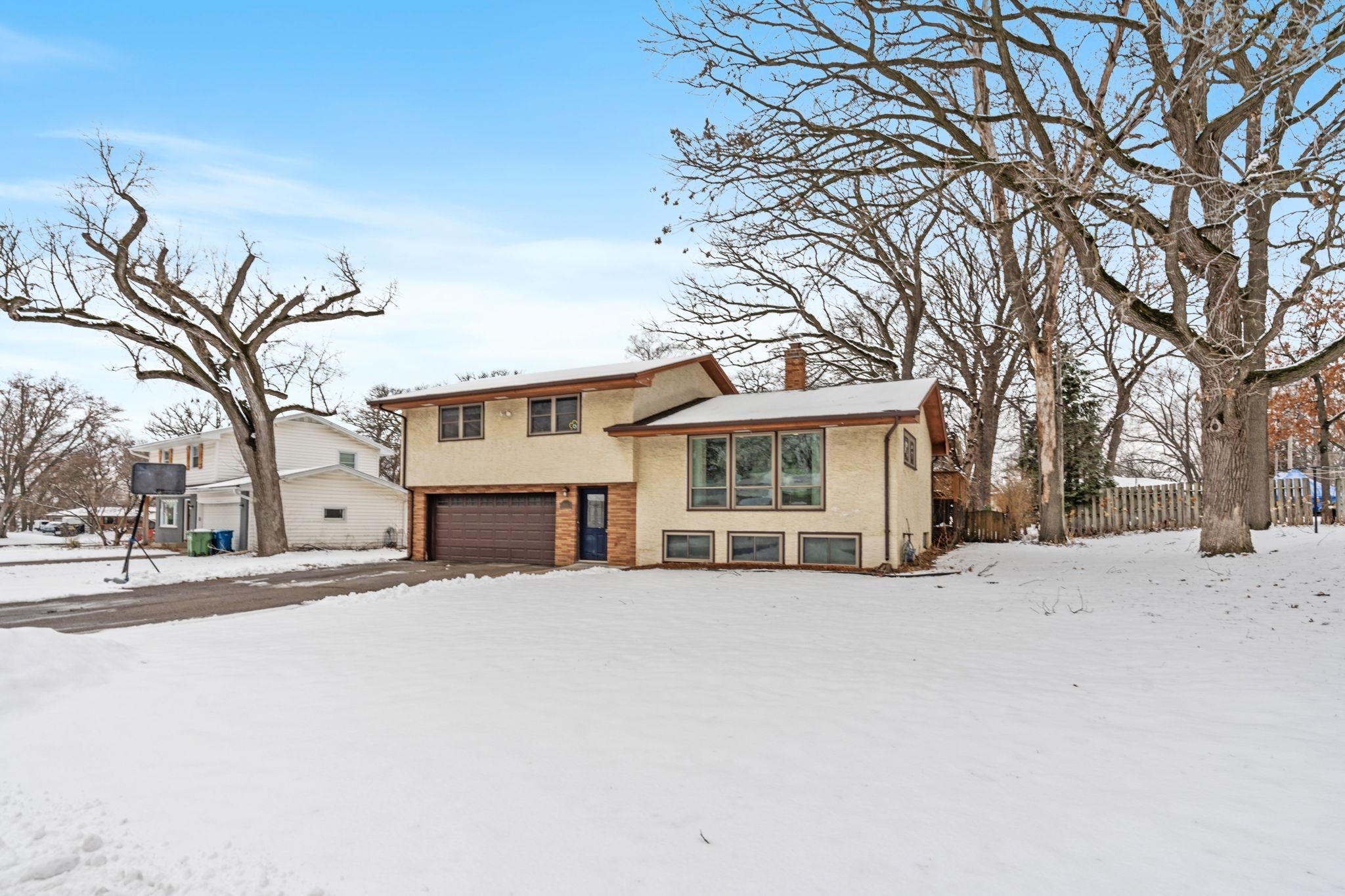 6996 Hickory Drive NE