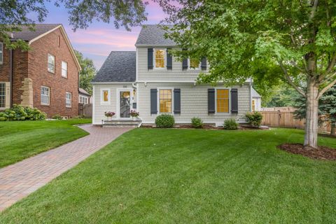 590 Fairview Avenue S Saint Paul MN 55116