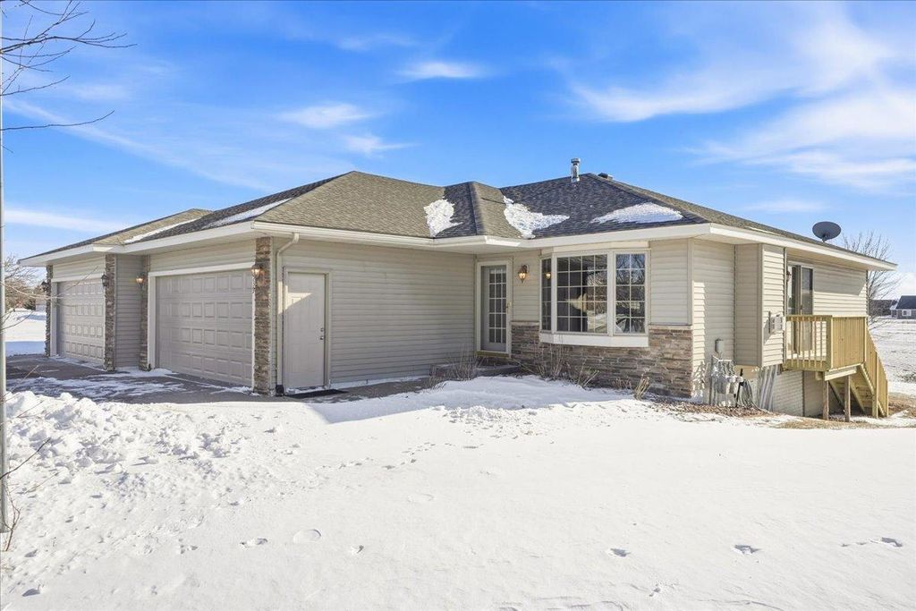 Photo of 1539 Sequoia Lane, New Richmond, WI 54017 (MLS # 7014293)