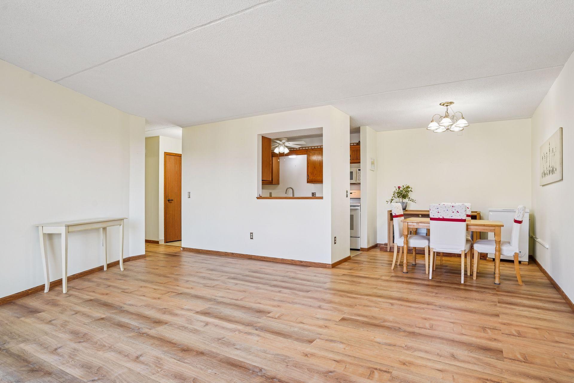 2601 Kenzie Terrace 402