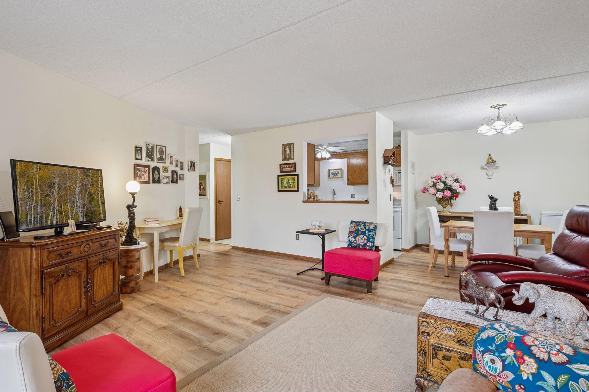 2601 Kenzie Terrace 402