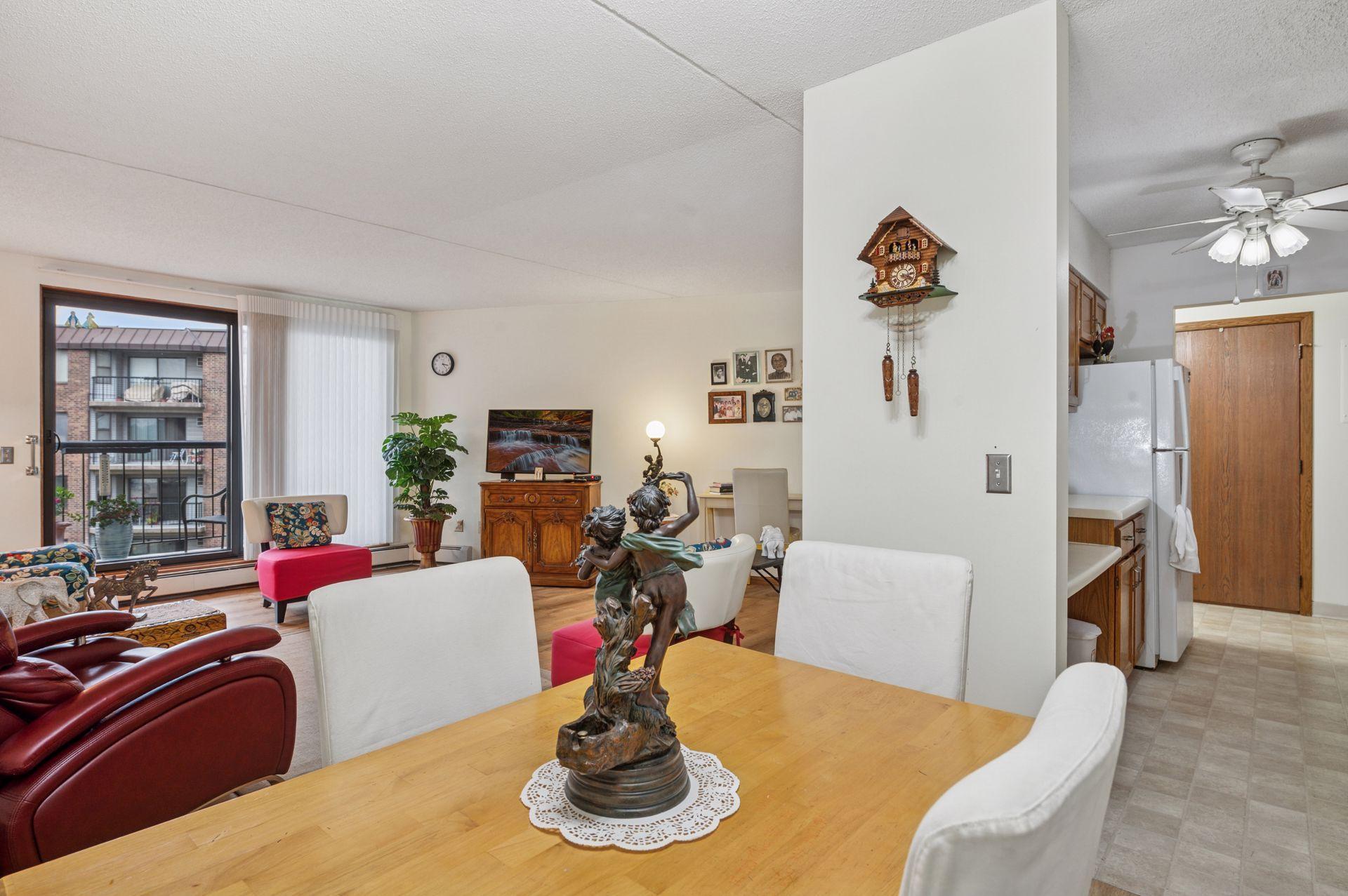 2601 Kenzie Terrace 402