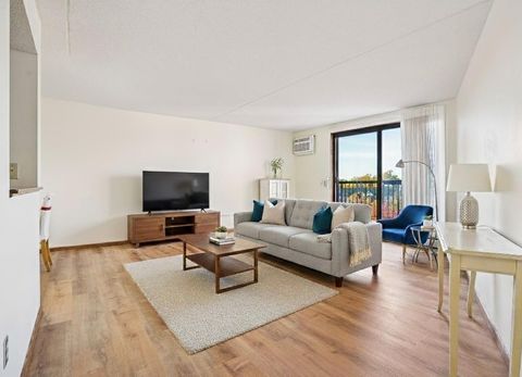 2601 Kenzie Terrace 402 Saint Anthony MN 55418