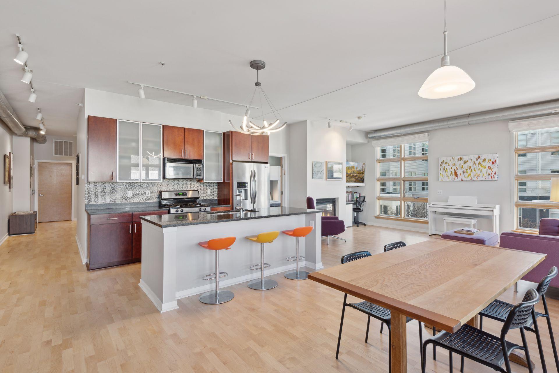 2840 Bryant Avenue S E302