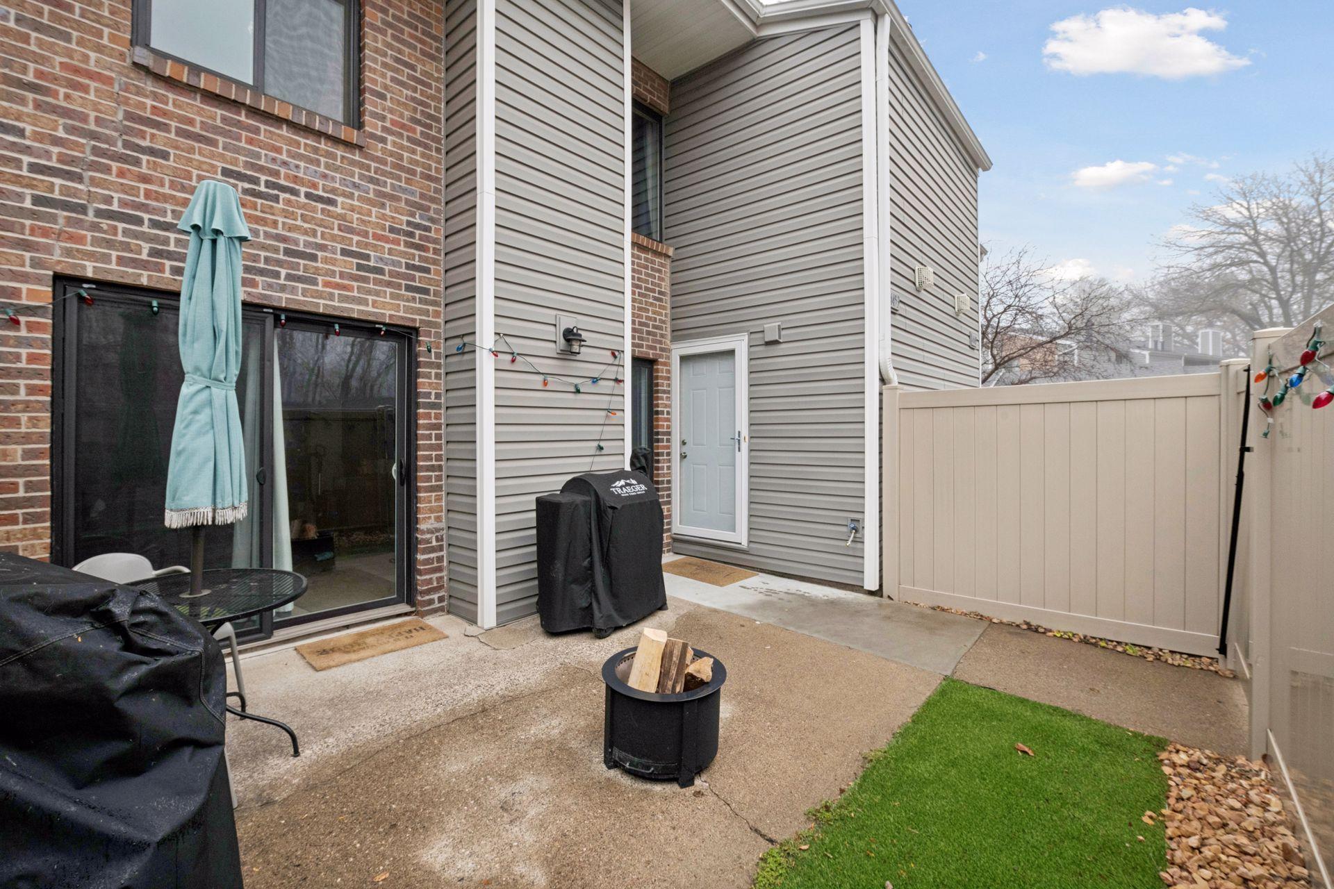 4453 Cedar Lake Road S