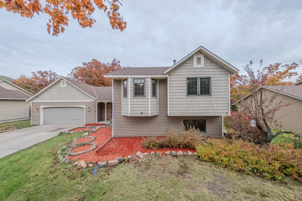 1568 Lakewood Drive N
