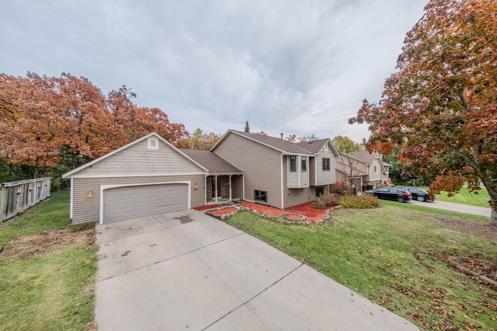 1568 Lakewood Drive N