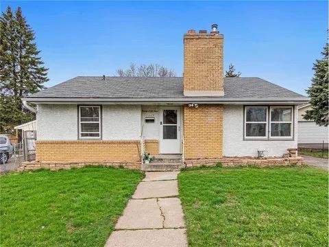 2069 Sherwood Avenue