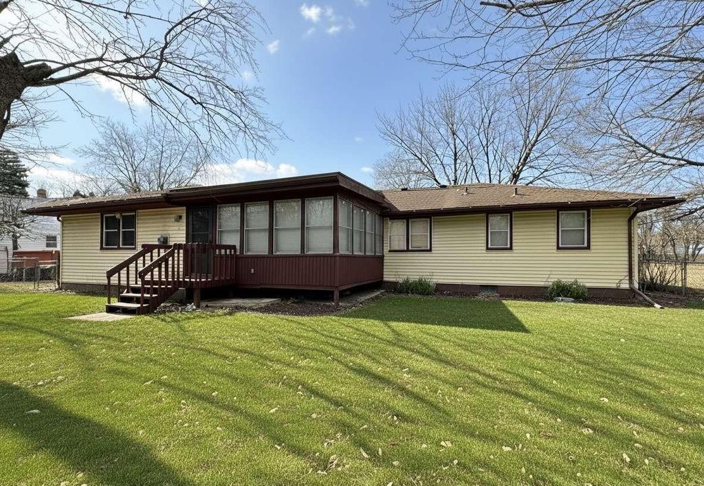 Photo of 810 57th Avenue N, Brooklyn Center, MN 55430 (MLS # 7025663)