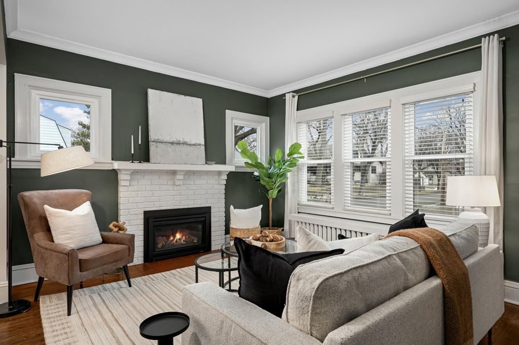 Photo of 5200 York Avenue S, Minneapolis, MN 55410 (MLS # 6802298)