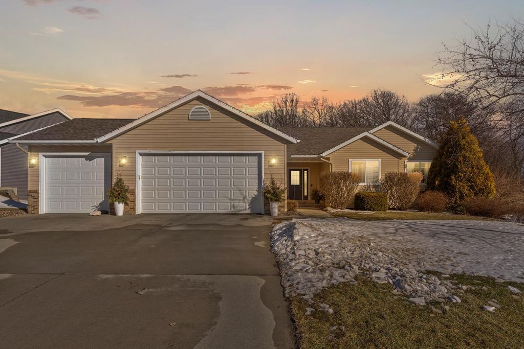 Photo of 2502 7th Street NE, Waseca, MN 56093 (MLS # 7003301)