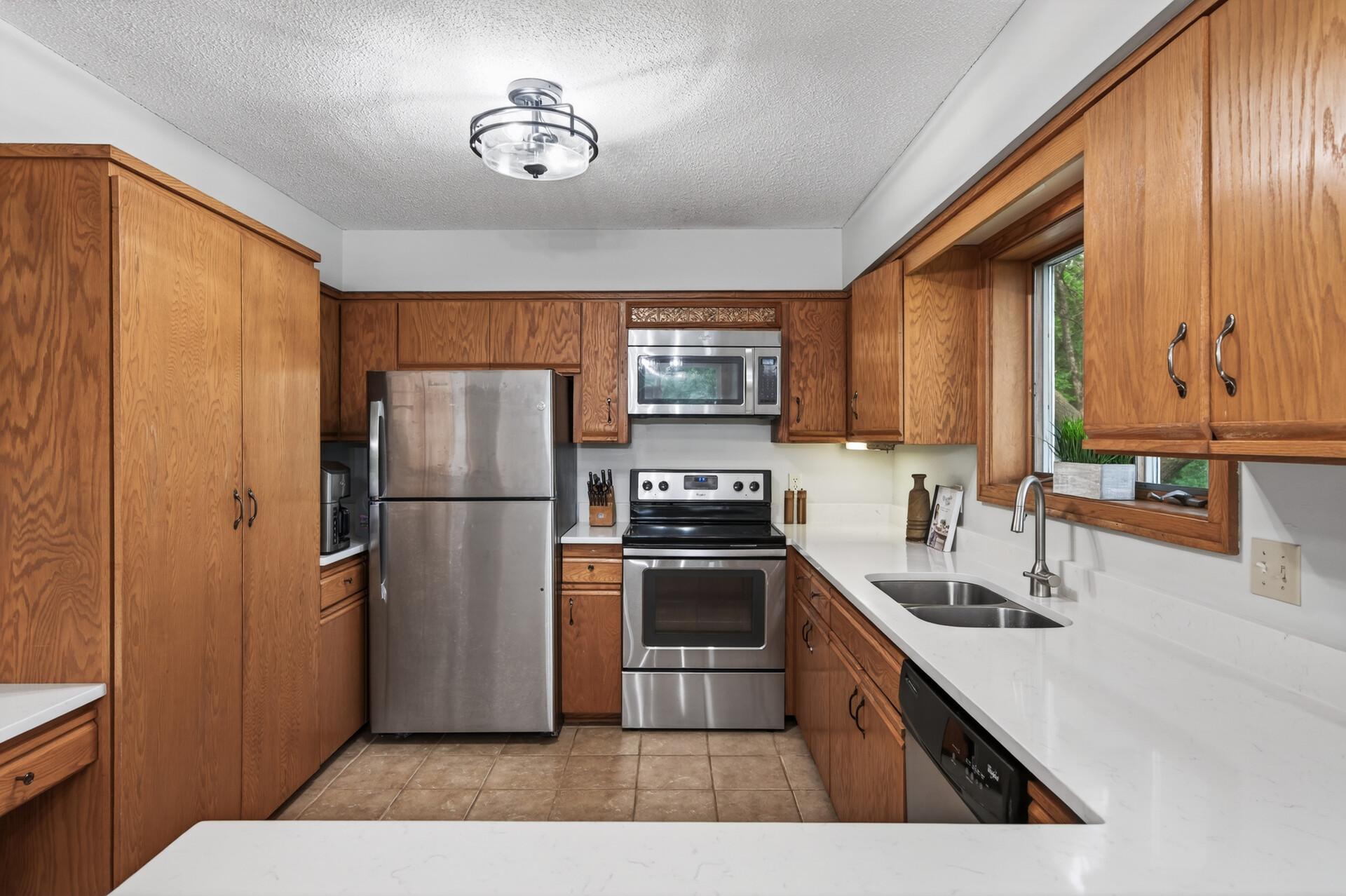 23045 Plateau Drive