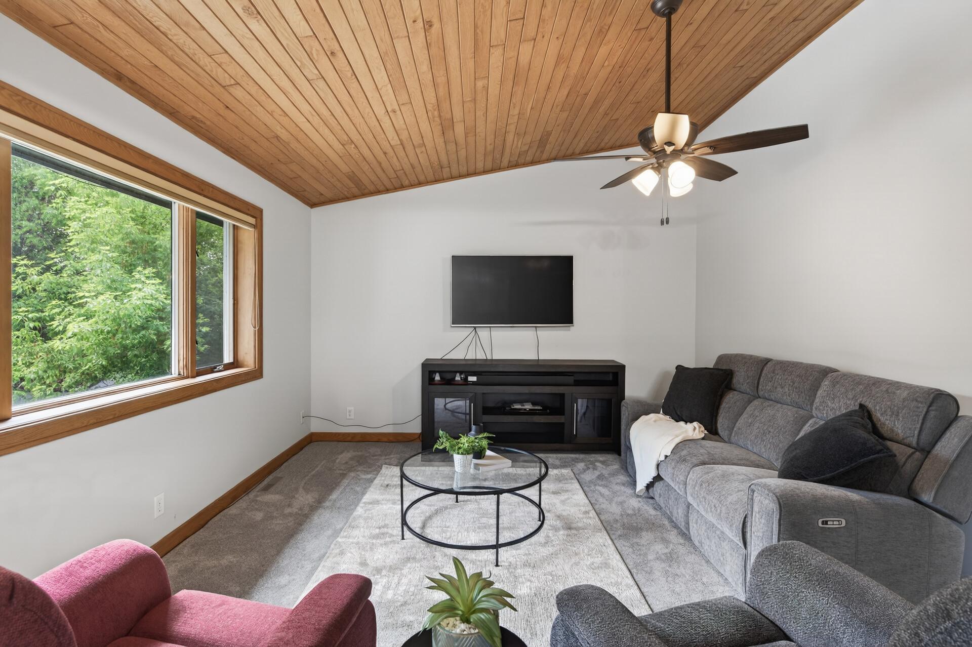23045 Plateau Drive