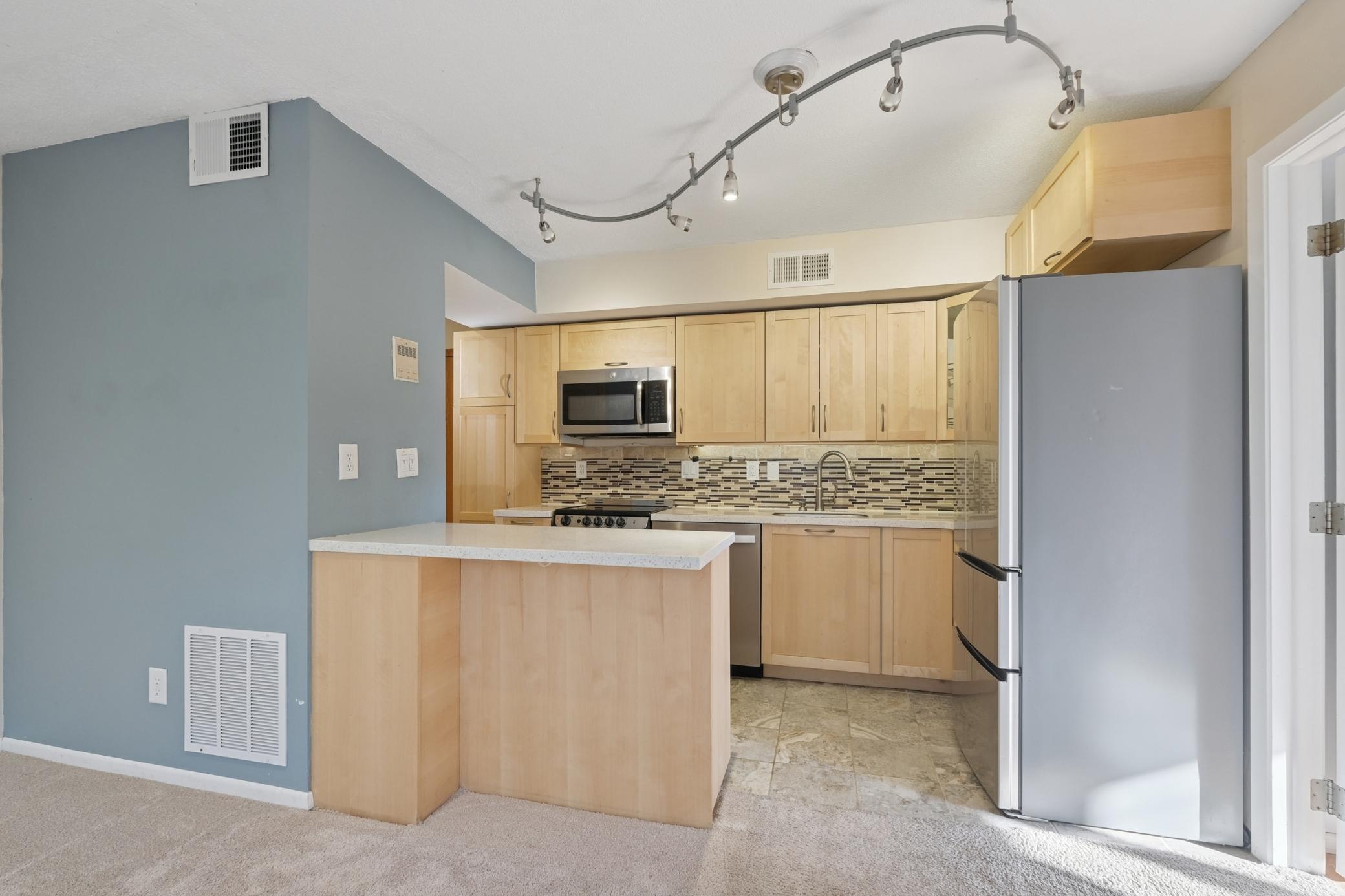 1261 Cleveland Avenue N 2A