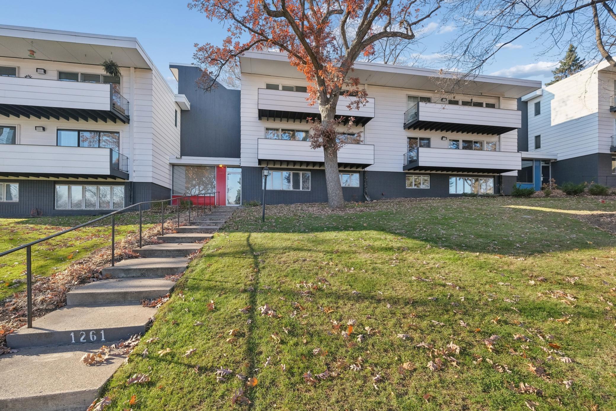 1261 Cleveland Avenue N 2A