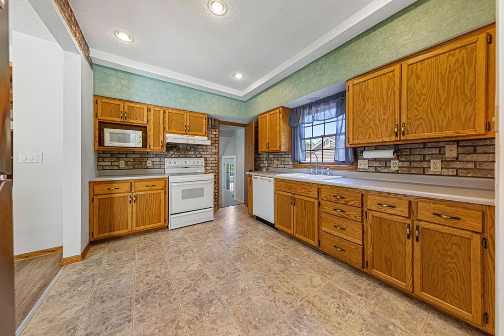 Photo of 104 River Street, Jackson, MN 56143 (MLS # 6739295)
