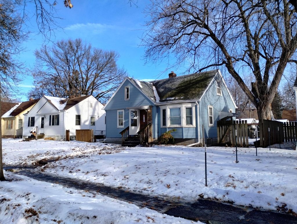 Photo of 4140 James Avenue N, Minneapolis, MN 55412 (MLS # 7007176)