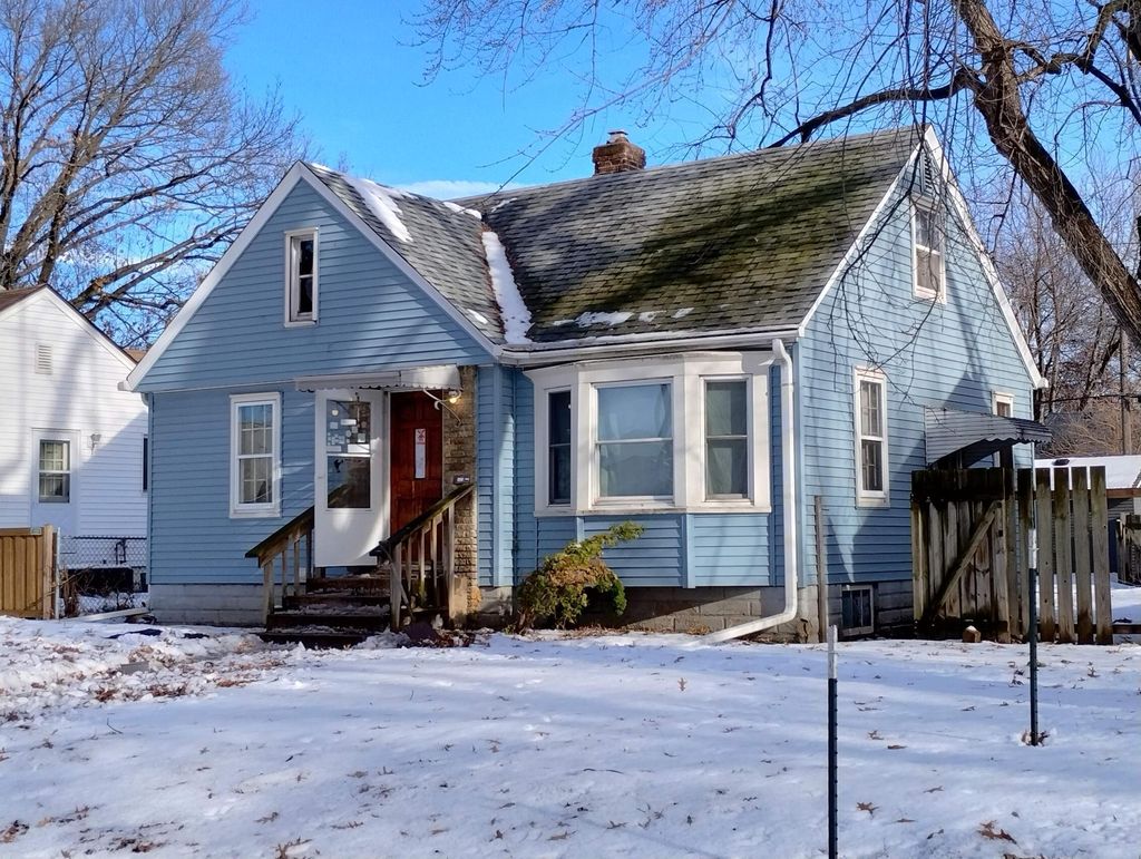 Photo of 4140 James Avenue N, Minneapolis, MN 55412 (MLS # 7007176)