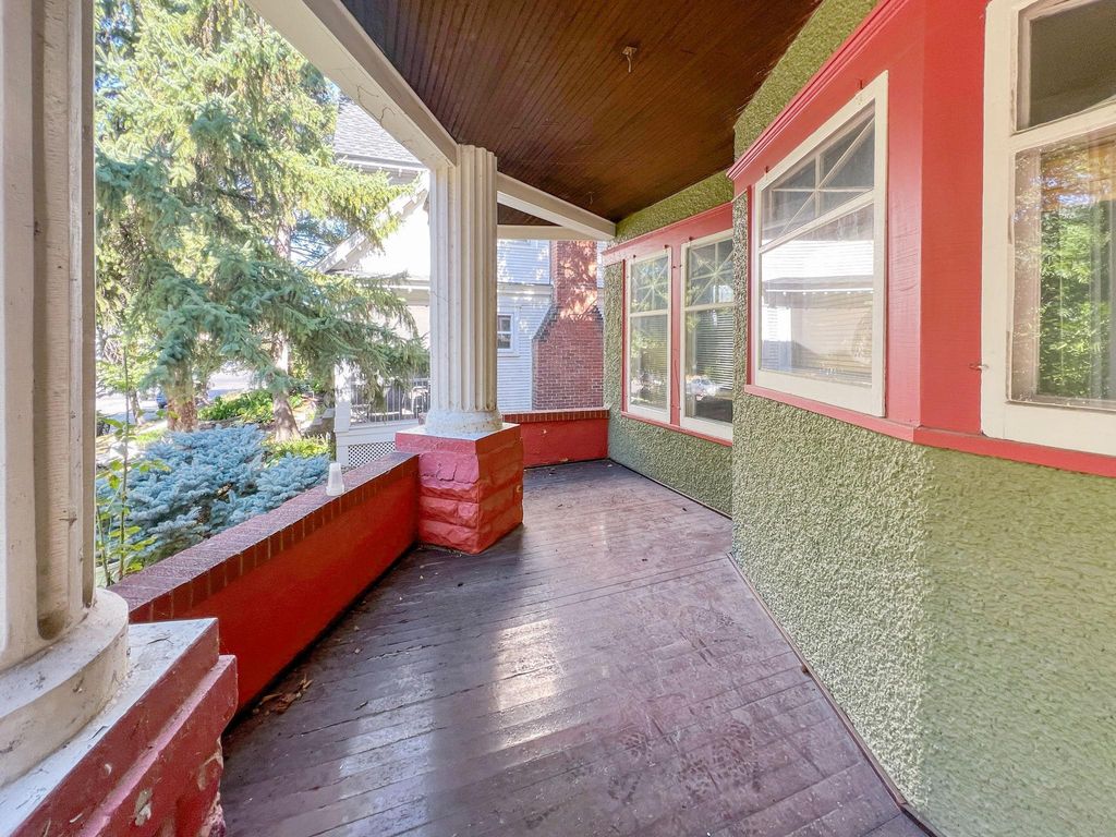 Photo of 3013 James Avenue S, Minneapolis, MN 55408 (MLS # 7007762)