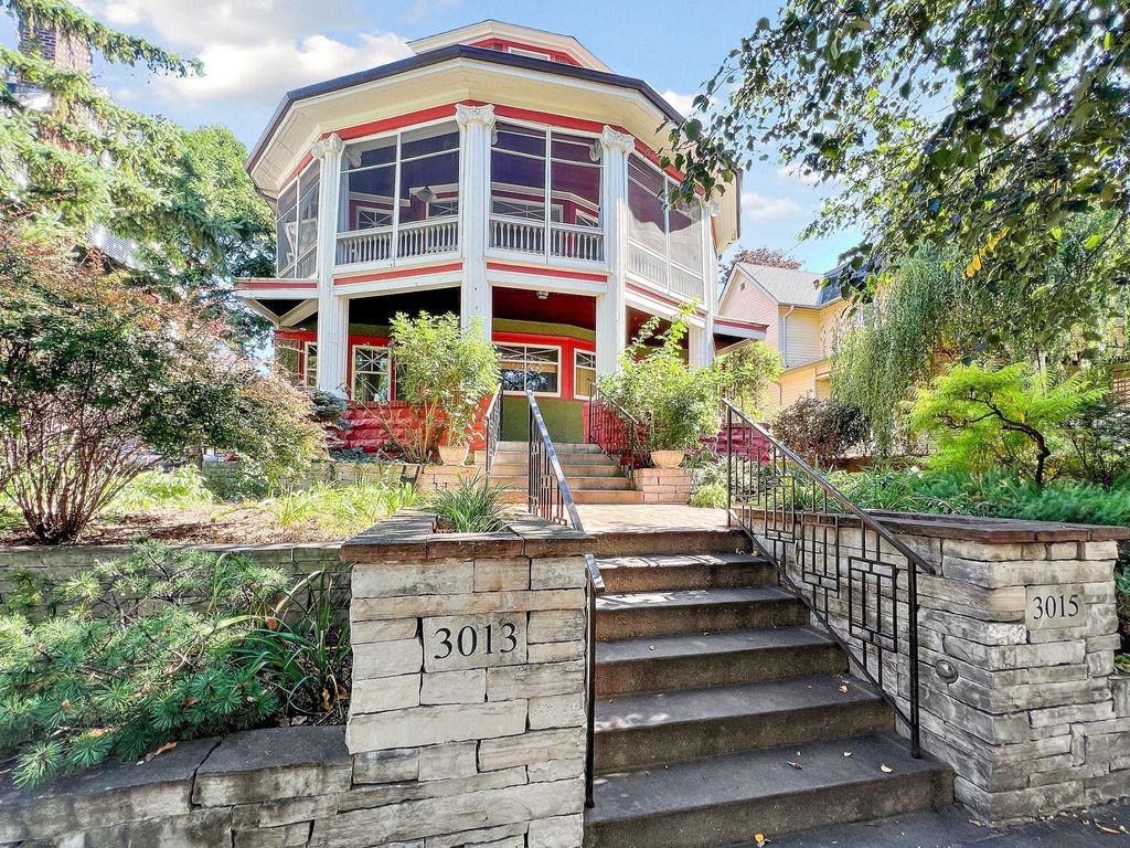 Photo of 3013 James Avenue S, Minneapolis, MN 55408 (MLS # 7007762)