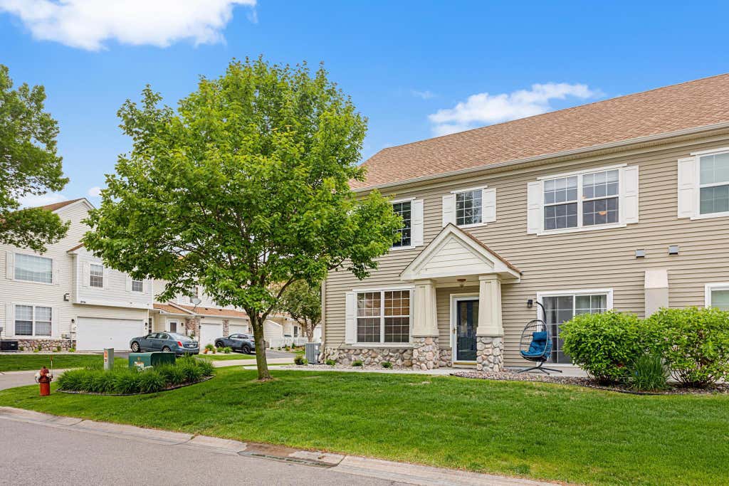Photo of 2033 Poppy Drive, Chanhassen, MN 55317 (MLS # 7106707)