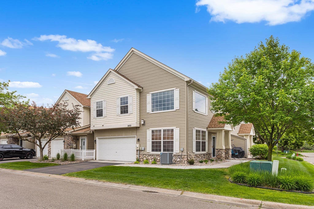 Photo of 2033 Poppy Drive, Chanhassen, MN 55317 (MLS # 7106707)