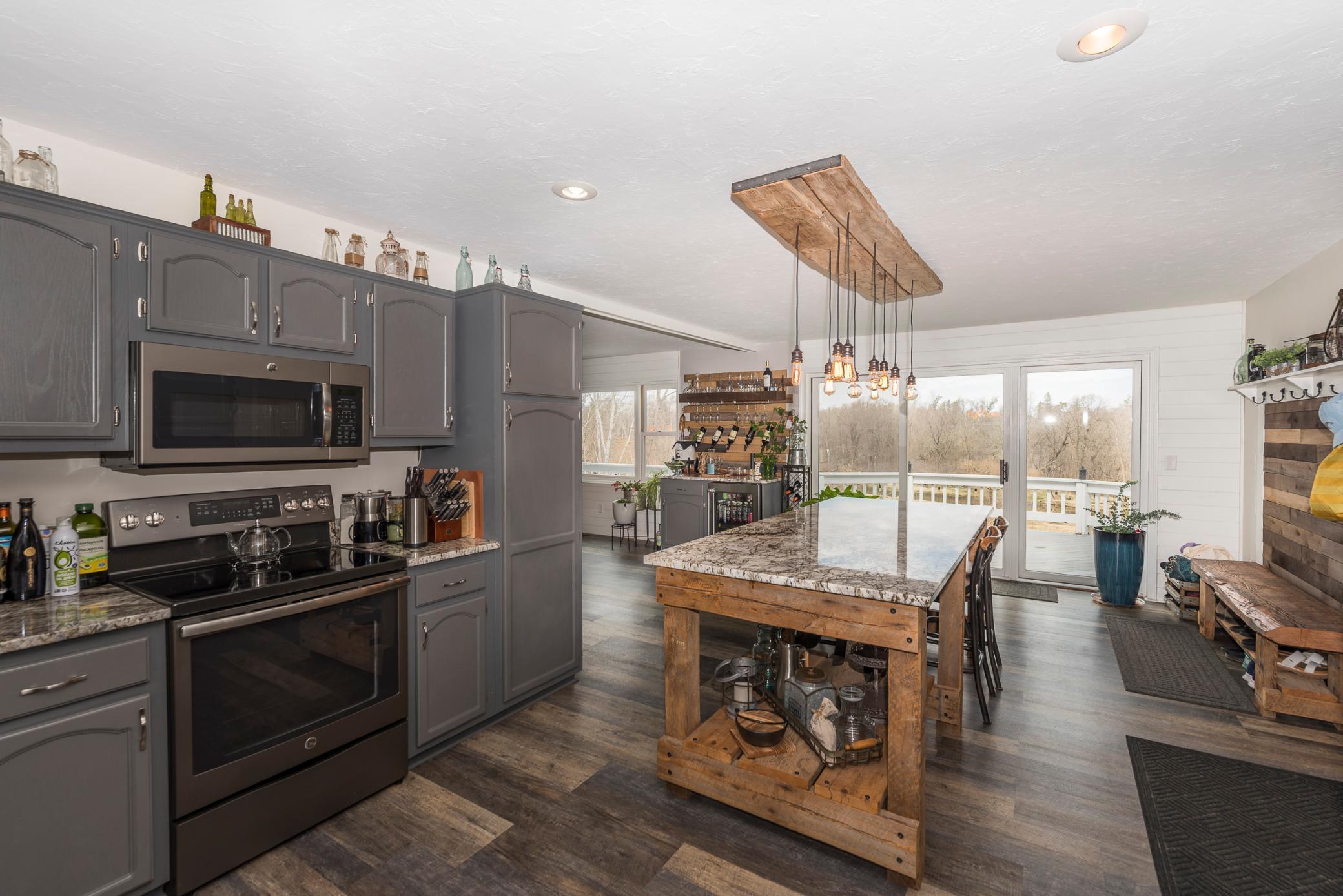 3702 Gull River Trail