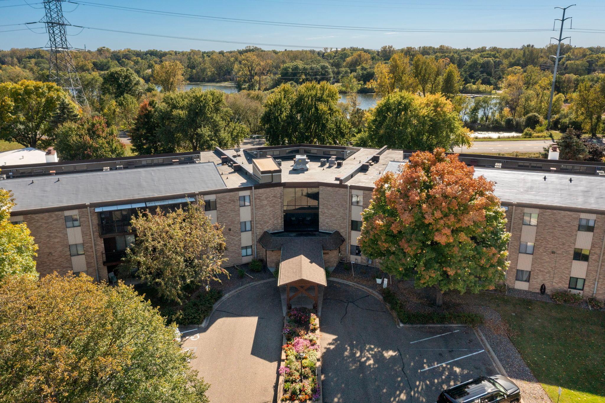 2680 Oxford Street N 126