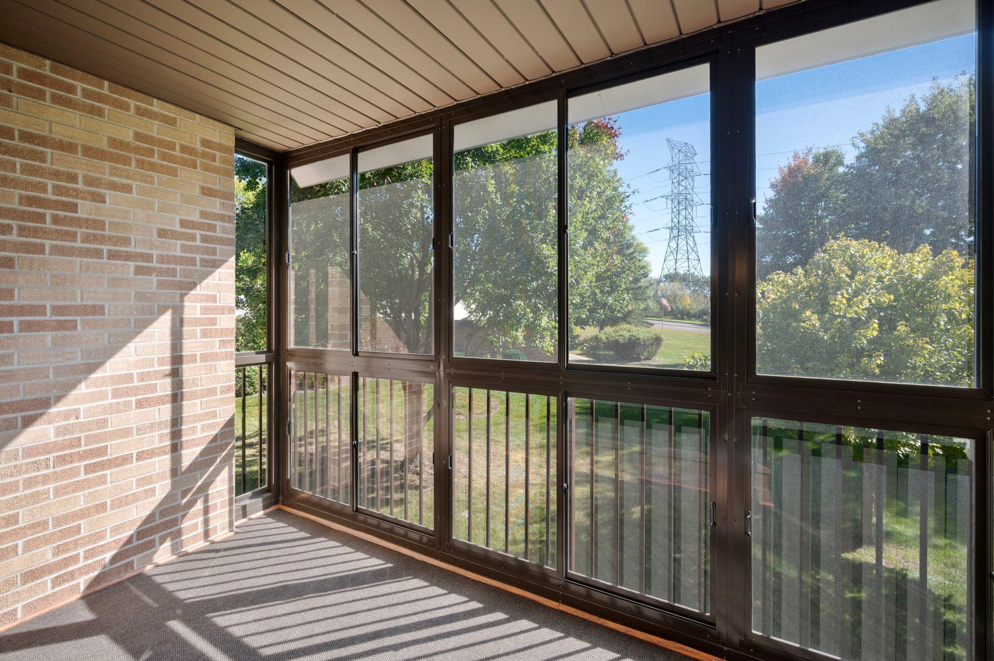 2680 Oxford Street N 126