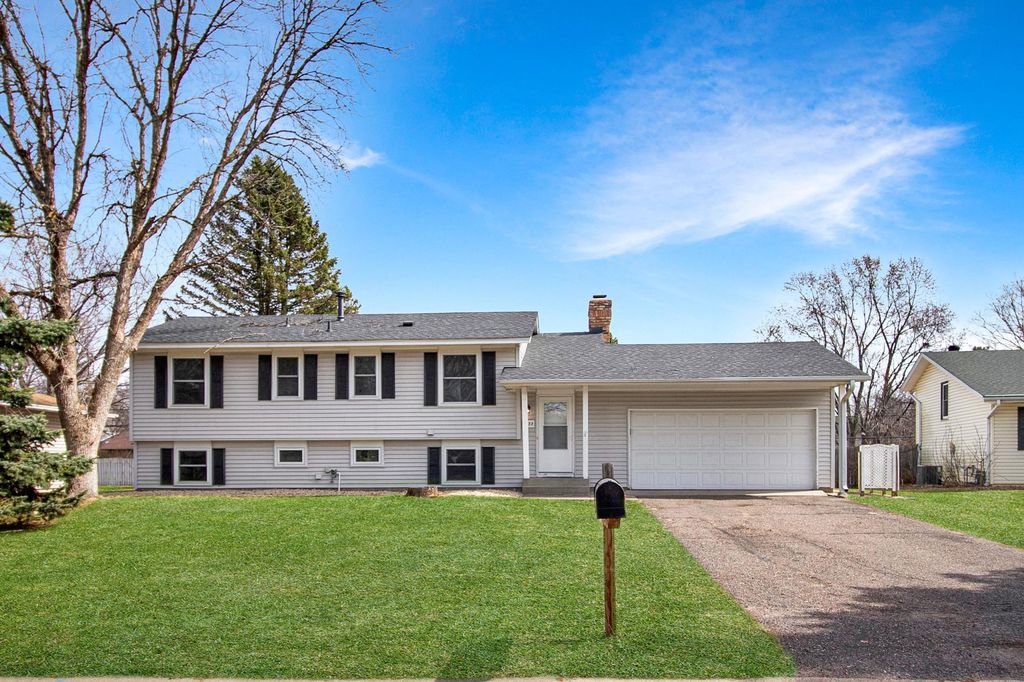 Photo of 8222 France Avenue N, Brooklyn Park, MN 55443 (MLS # 7047548)