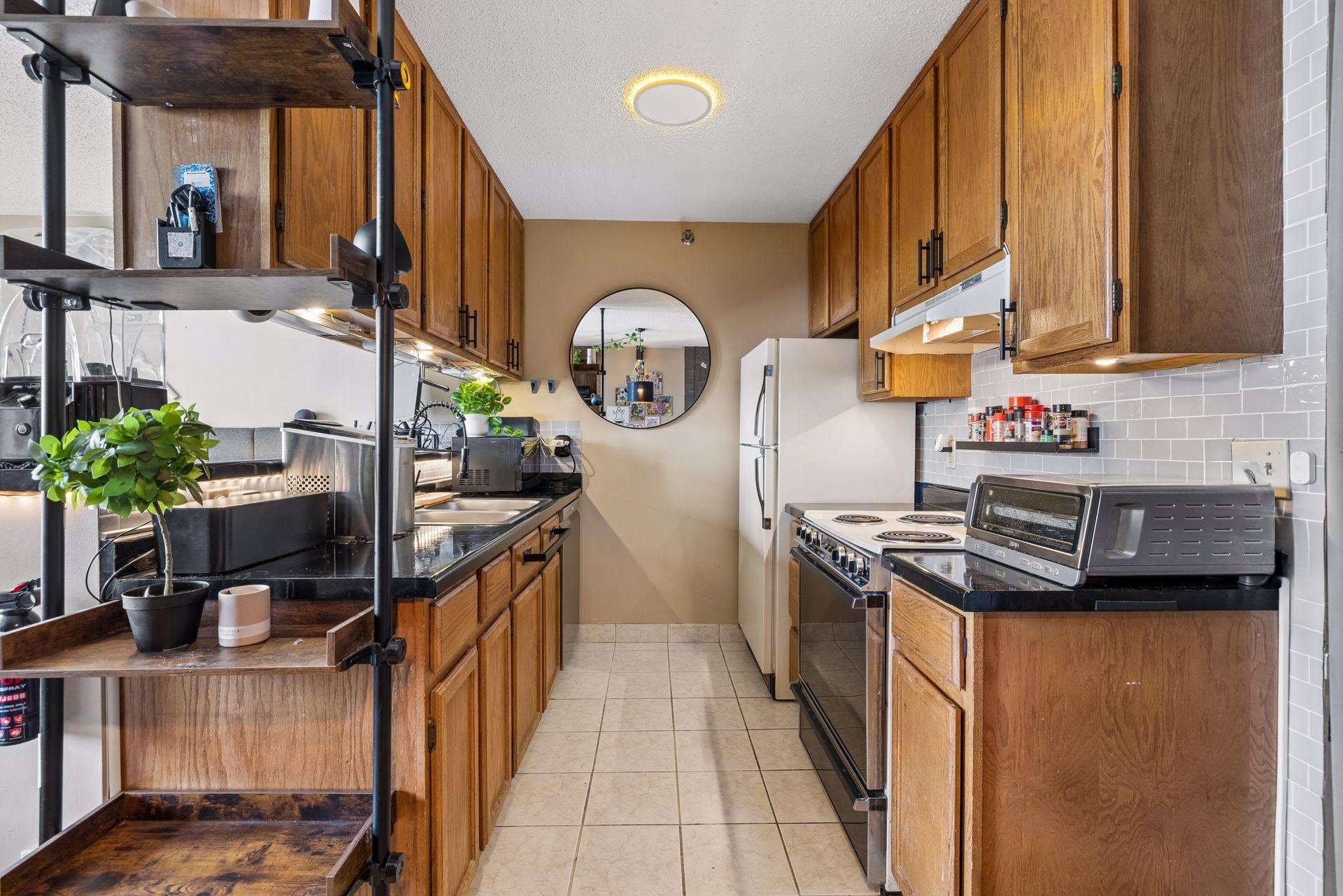 433 S 7th Street 1704