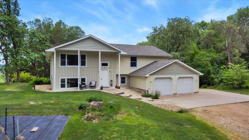 Photo of 32824 361st Avenue, Lake City, MN 55041 (MLS # 7064256)