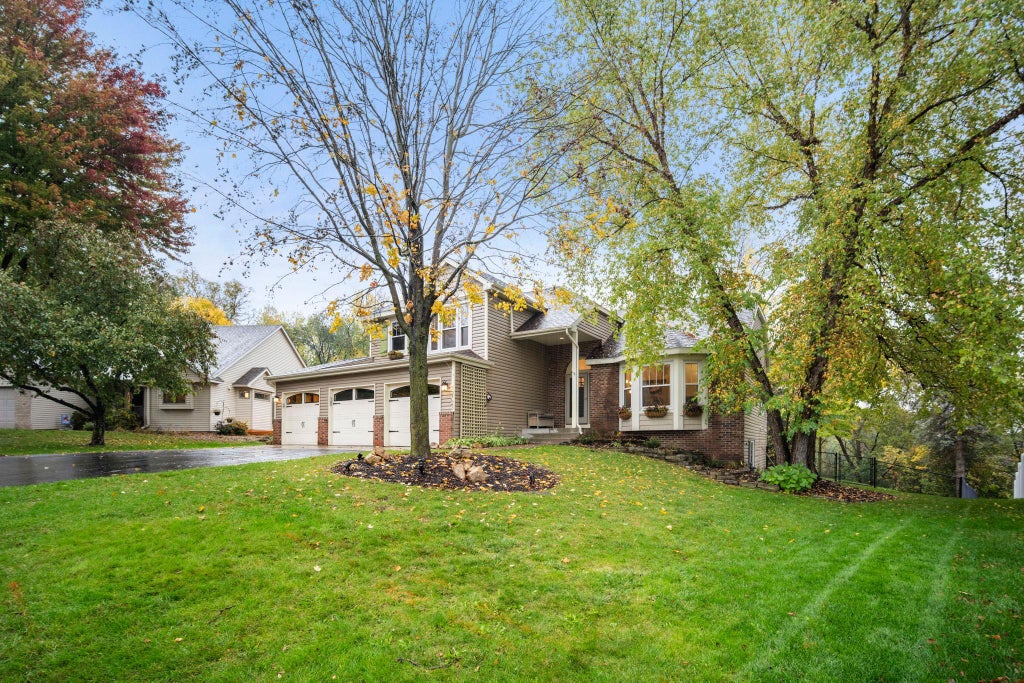Photo of 12723 Durham Way, Apple Valley, MN 55124 (MLS # 7159232)