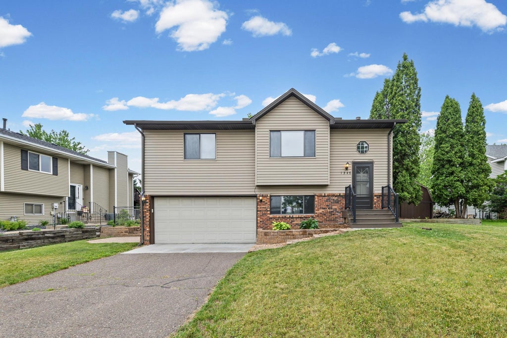 Photo of 1346 Cope Avenue E, Maplewood, MN 55109 (MLS # 7081491)