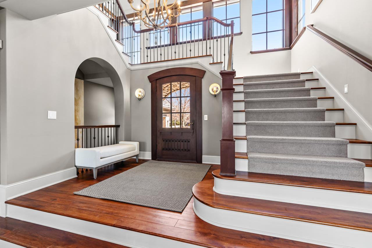 425 Carpenters Point
