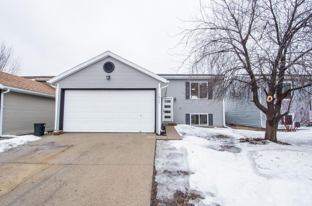 Photo of 1824 56th Avenue S, Fargo, ND 58104 (MLS # 7030649)