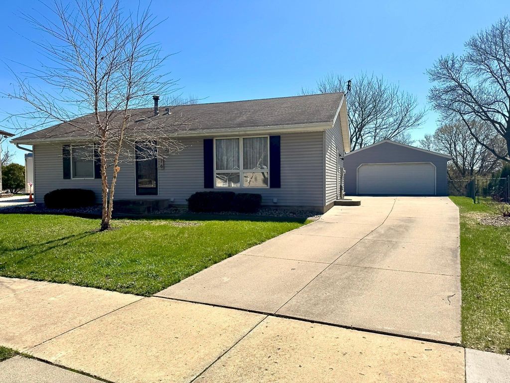 Photo of 976 22nd Street SE, Rochester, MN 55904 (MLS # 7055991)