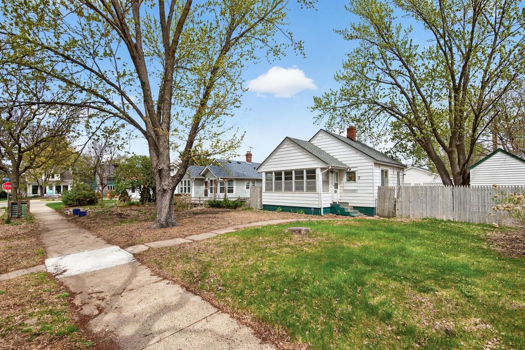 Photo of 4346 Knox Avenue N, Minneapolis, MN 55412 (MLS # 7045063)