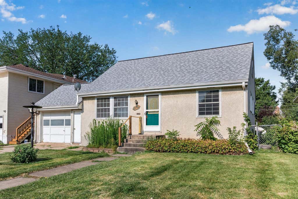 Photo of 3730 Lincoln Street NE, Columbia Heights, MN 55421 (MLS # 7126900)
