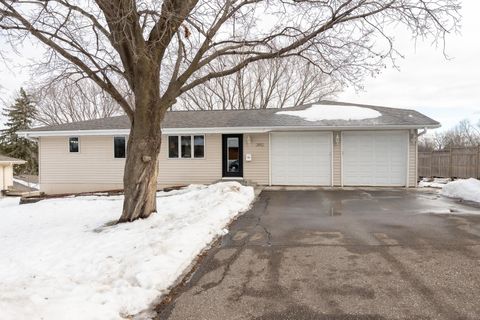 2012 Hillsboro Avenue N Golden Valley MN 55427