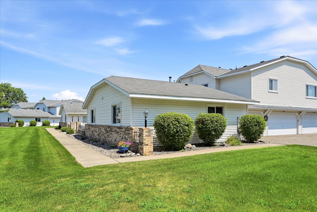 Photo of 11102 Drake Street NW, Coon Rapids, MN 55433 (MLS # 7117371)