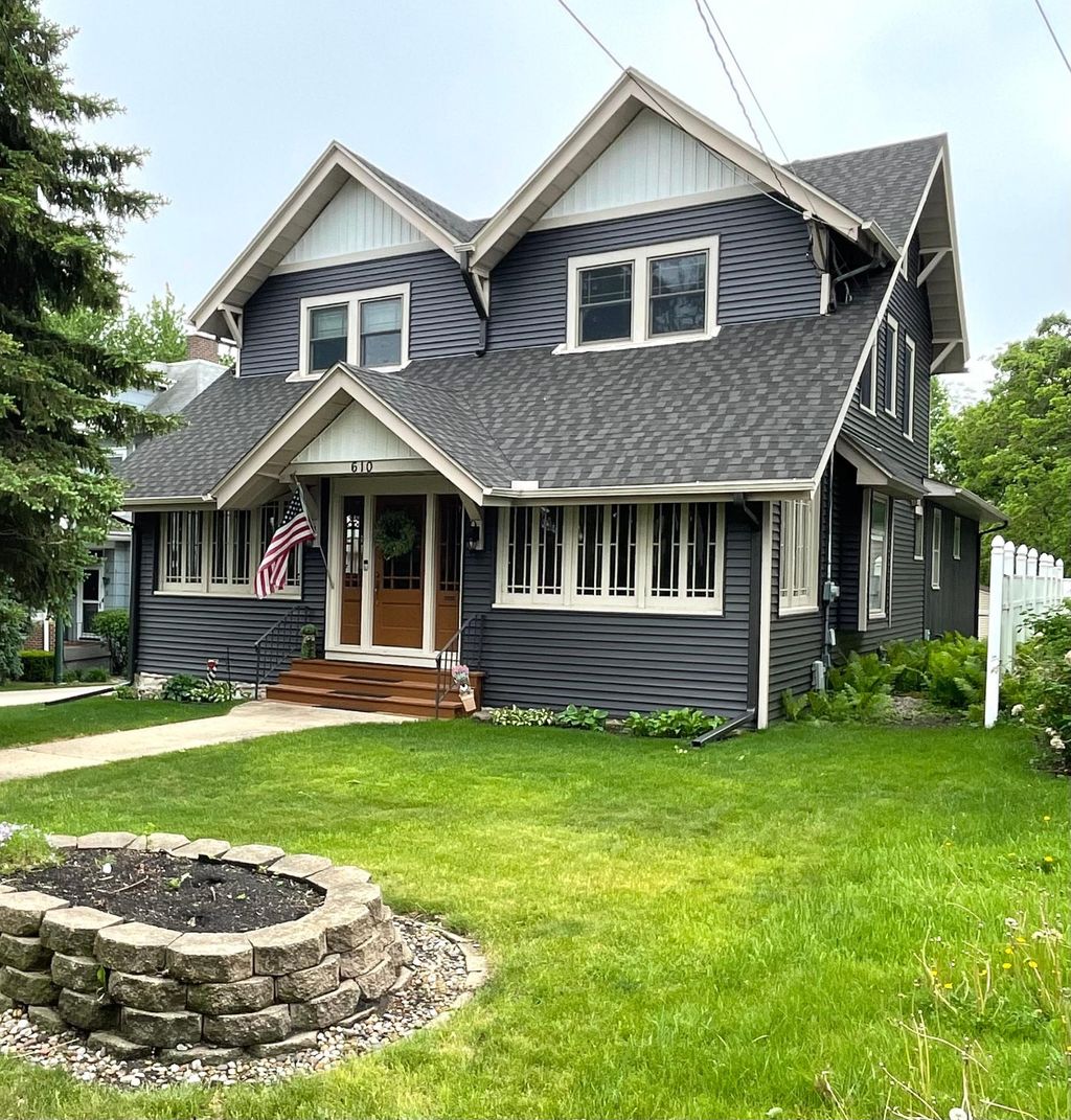 Photo of 601 E Park Avenue, Albert Lea, MN 56007 (MLS # 7076589)