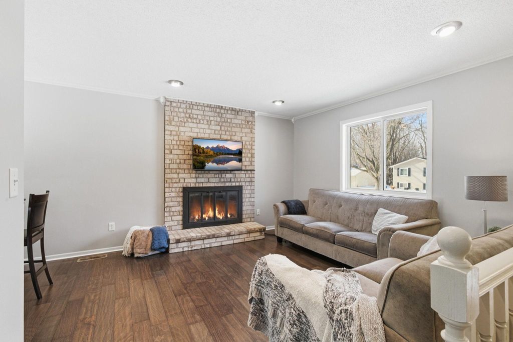 Photo of 7440 Drew Avenue N, Brooklyn Park, MN 55443 (MLS # 7014882)