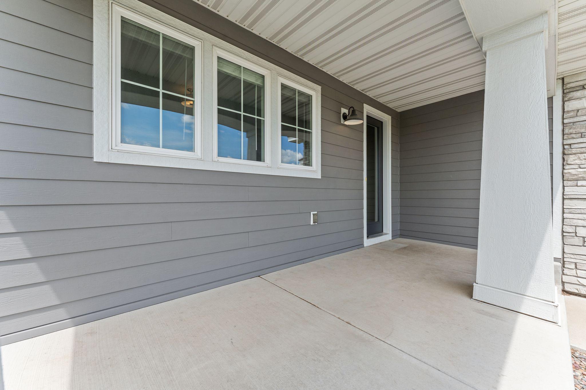 226 Jade Trail N