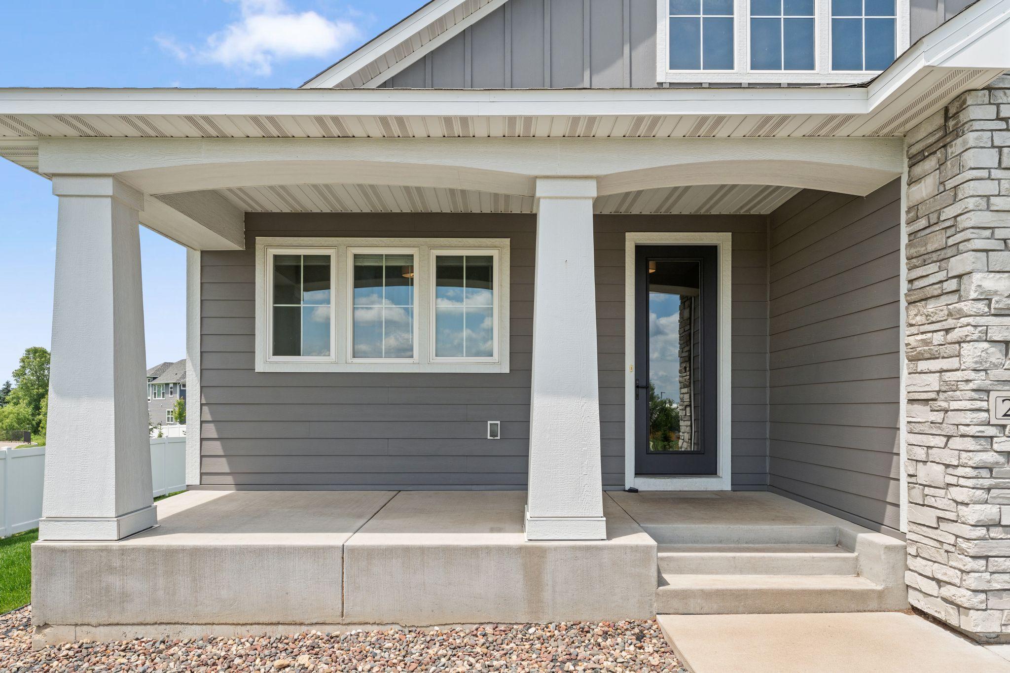 226 Jade Trail N