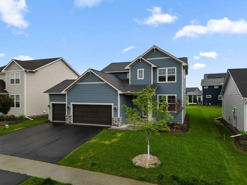 Photo of 10191 Arrowwood Path, Woodbury, MN 55129 (MLS # 7002533)